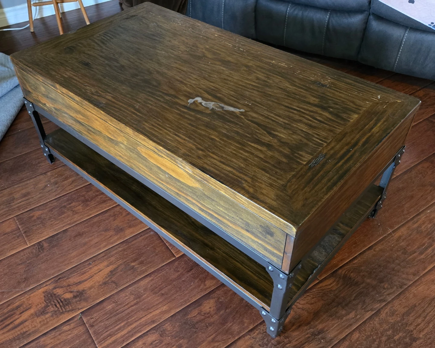 Wood with metal trim coffee table - photo 4