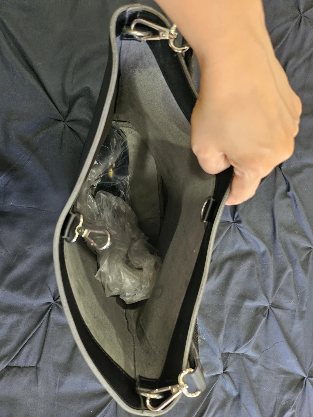 Kenneth Cole Black Leather Shoulder Bag - photo 2
