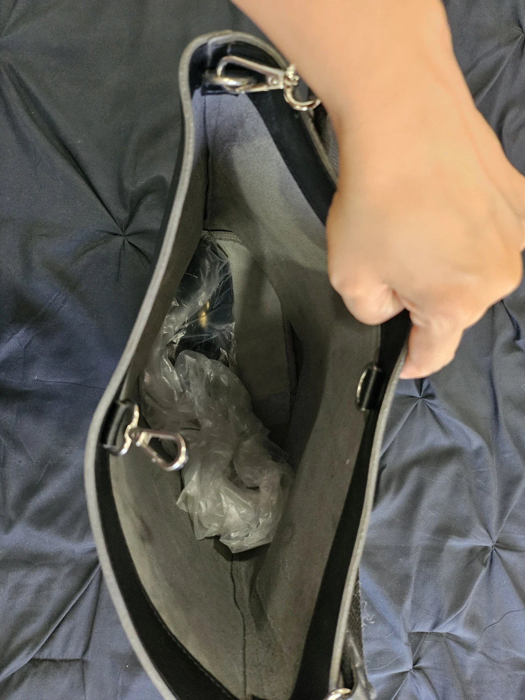 Kenneth Cole Black Leather Shoulder Bag - photo 3