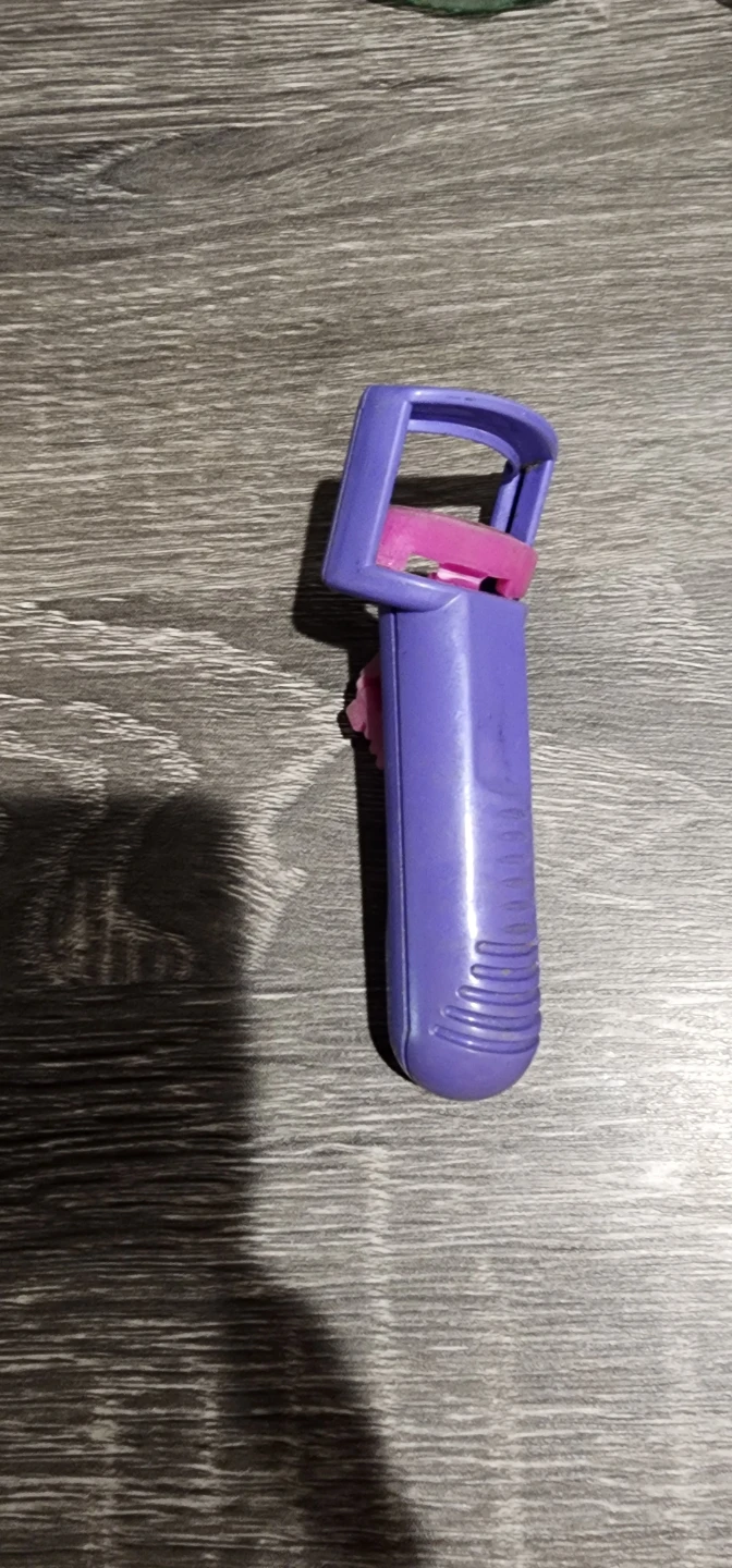 Purple Eyelash Curler⚽