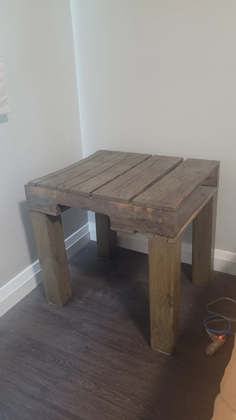Rustic Wood Coffee Table and 2 side tables - photo 3