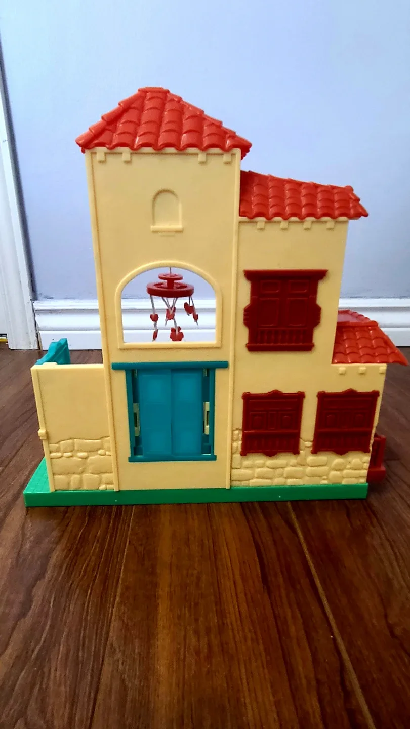 Mirabel's Room Dollhouse (Disney Encanto) - photo 2