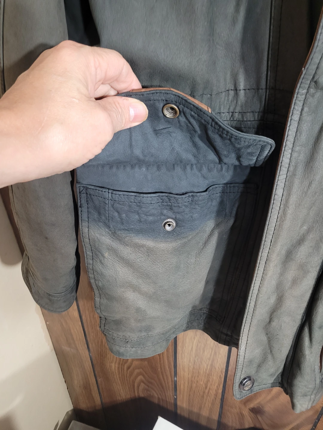 Men's Leather Bomber Jacket - photo 2