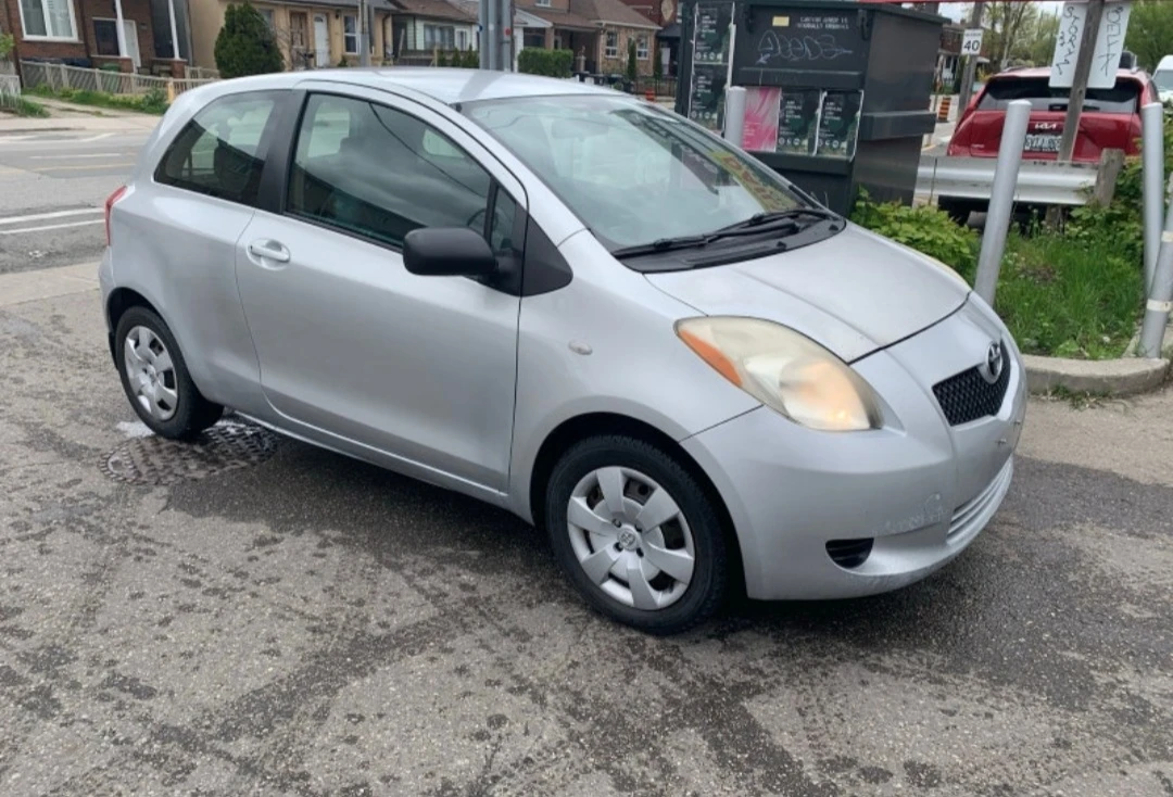 2007 Toyota Yaris hatchback - photo 3