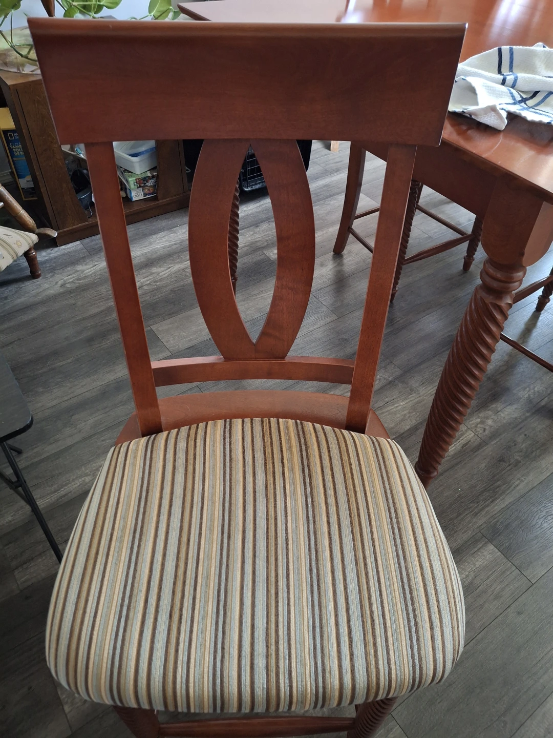 Wood Dining Table with 4 Chairs - photo 3