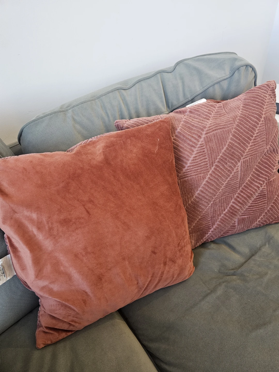 Two Decorative Throw Pillows - Rose Pink ⚽ - photo 3