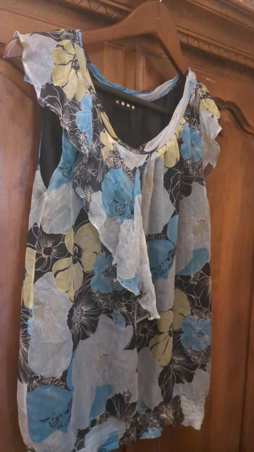 Womens floral print sleeveless blouse - photo 2