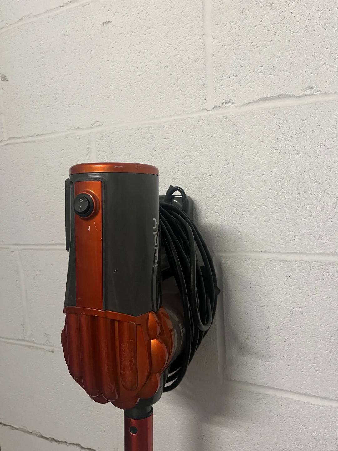 Moving Sale- Iwoly Stick Vacuum Cleaner - Orange - photo 2