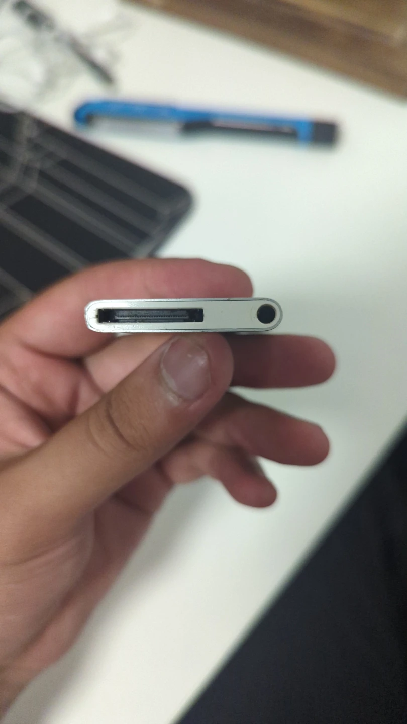 iPod Nano (2nd Generation, 2gb silver) - photo 3