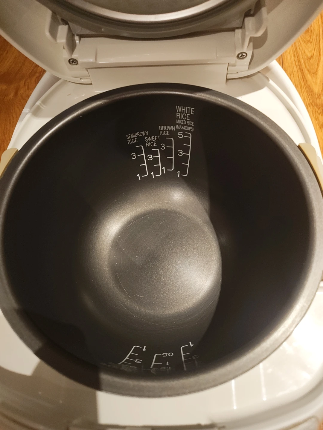 Zojirushi Neuro Fuzzy NS-ZCC10 Rice Cooker - photo 3