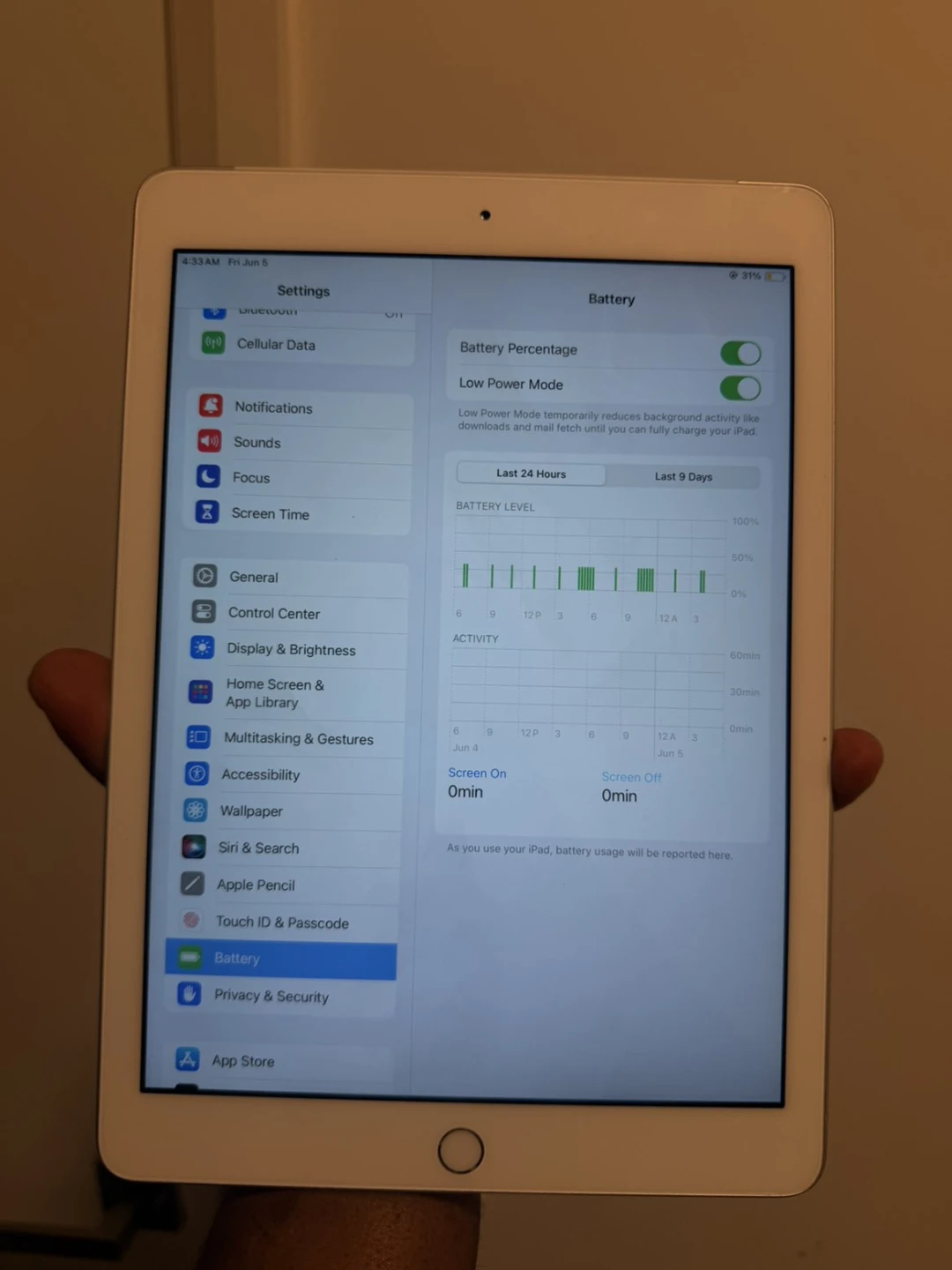 iPad 6th Generation 128GB Wi-Fi + Cellular Unlocked - photo 3