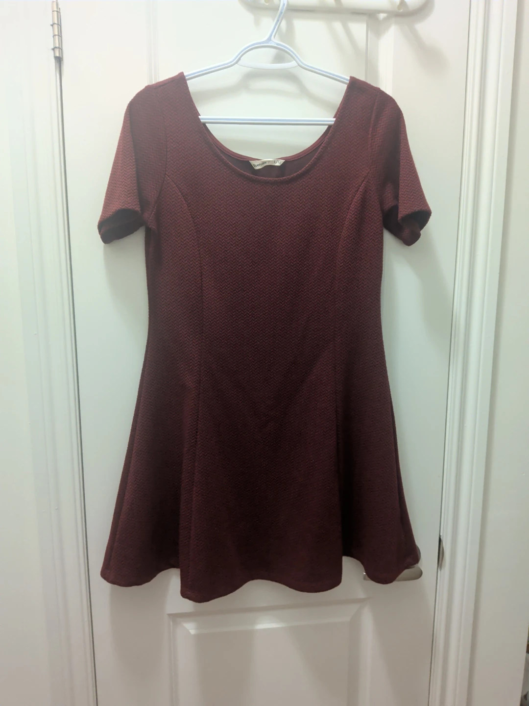 Maroon Textured Short Sleeve Dress