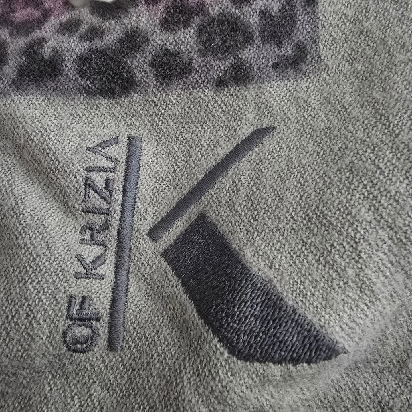 Vintage K of Krizia Leopard Rose Wool Scarf Shawl - photo 3