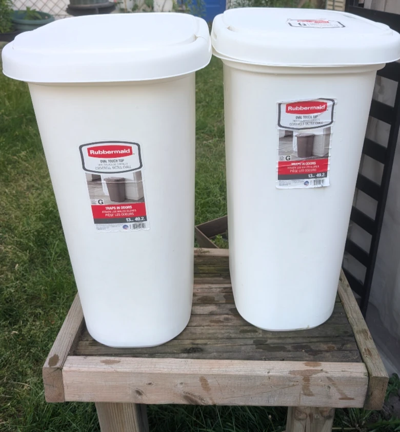 2 x Rubbermaid Oval Touch Top Trash Can
