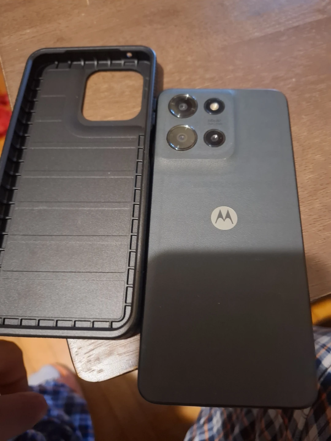 Motorola Cell Phone with Case - photo 3