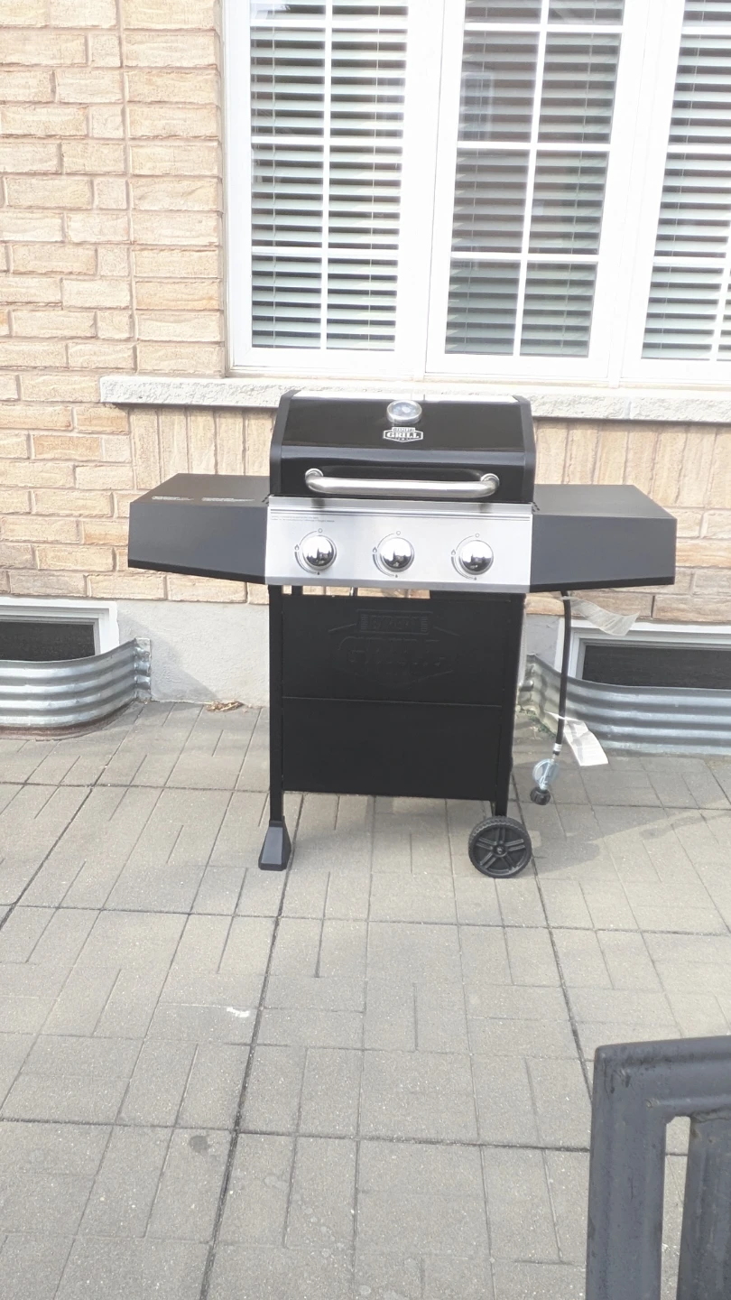 Black 3-Burner Gas Grill