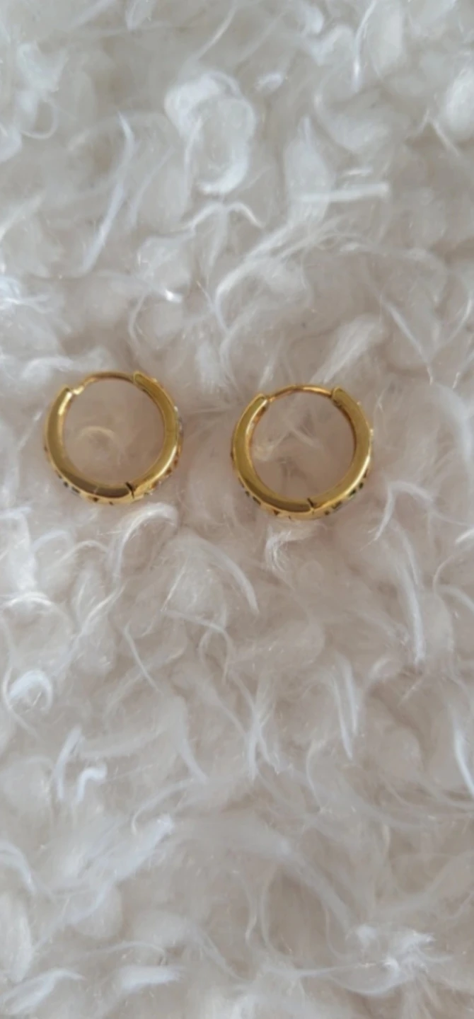 ⚽ 2-Toned Gold-Filled Hoop Earrings with Filigree Design - photo 3