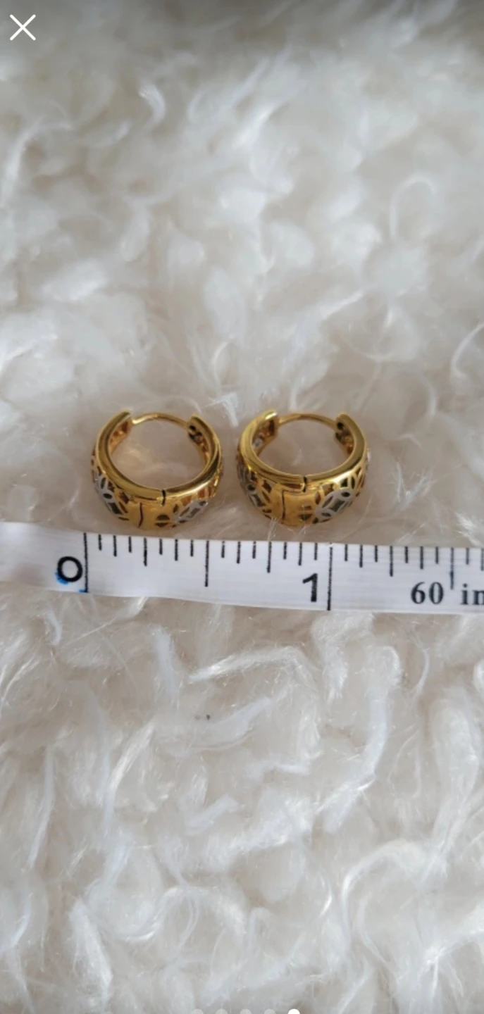 ⚽ 2-Toned Gold-Filled Hoop Earrings with Filigree Design - photo 4