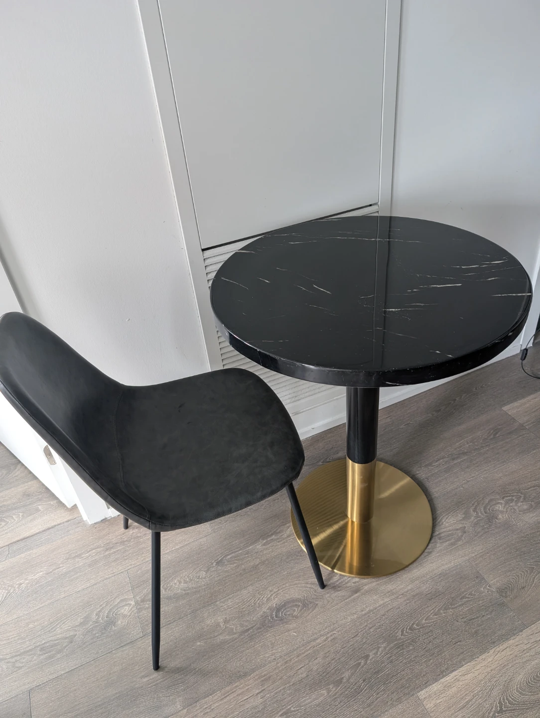 Round marble table - photo 5
