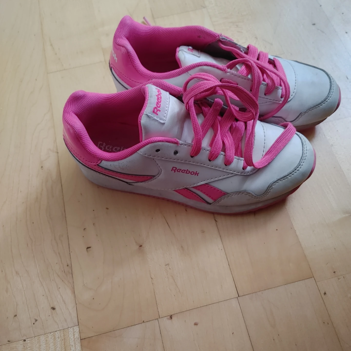 Reebok Girls Pink & White Running Shoes - photo 2