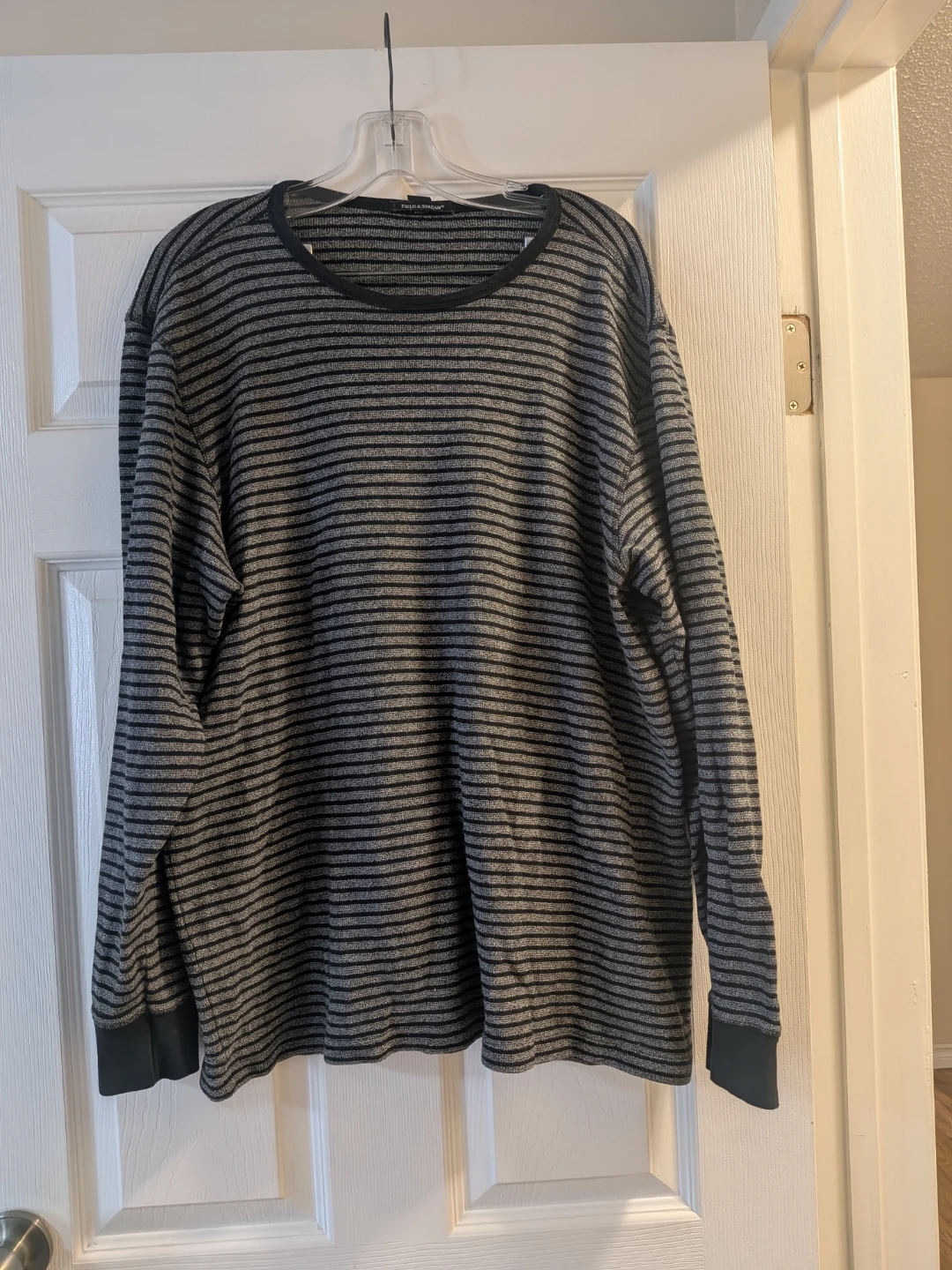 Field & Stream Long Sleeve Shirt Pick Up Only in st.albert