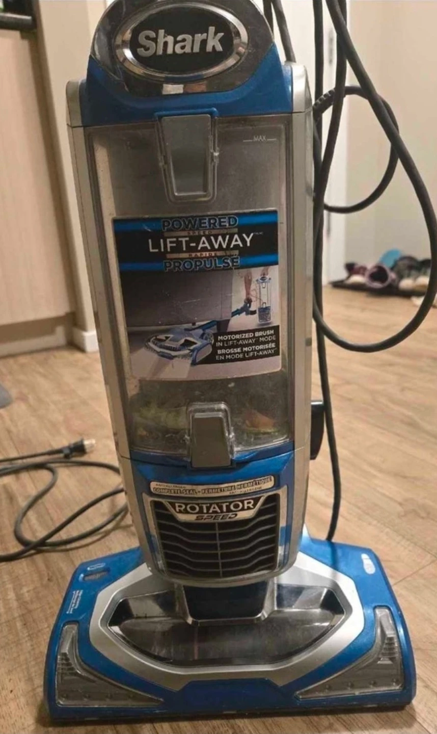 Shark Rotator Powered Lift-Away Vaccum