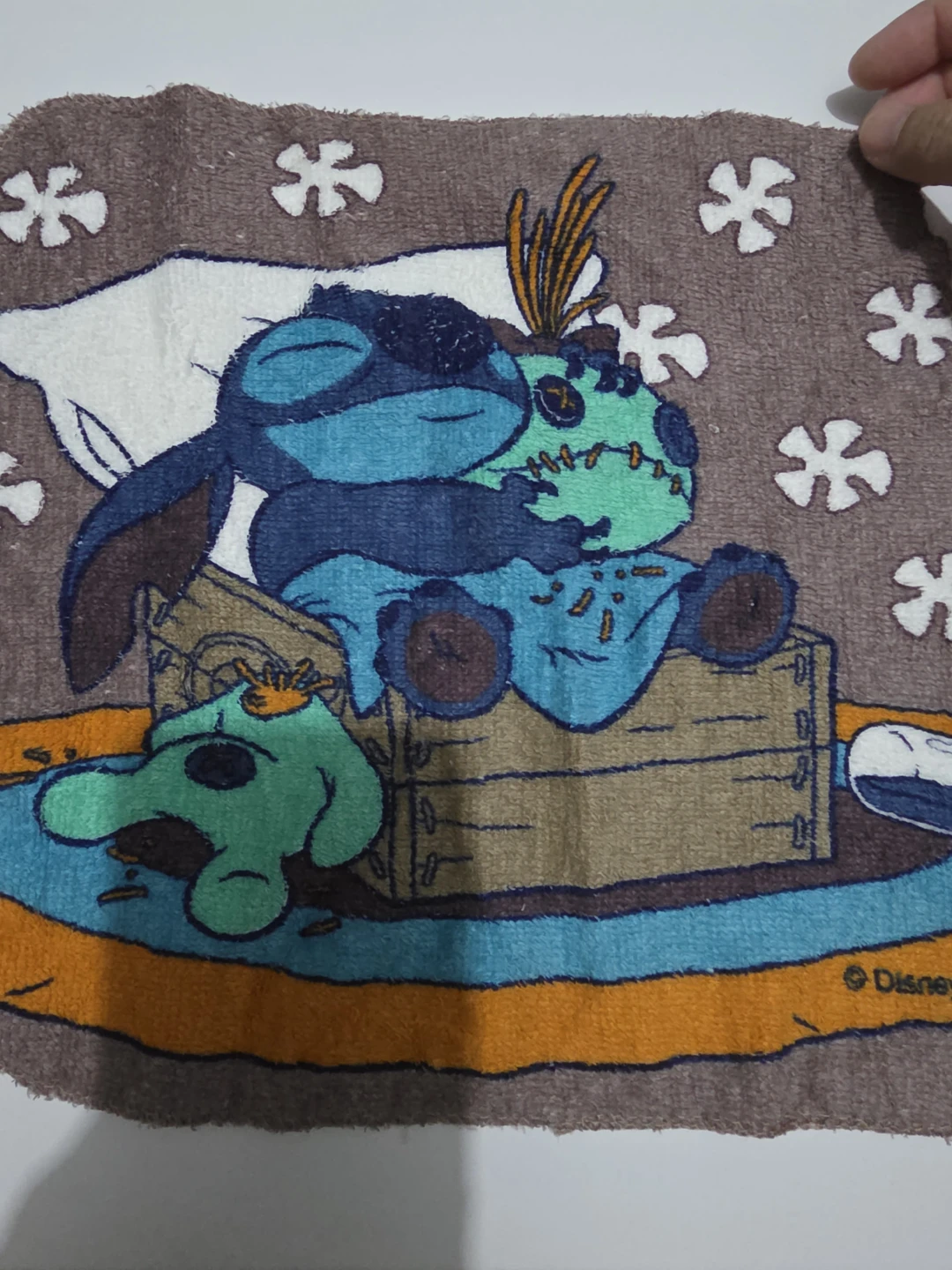 Disney Stitch "Stitch in a Box" Hand Towel ⚽️