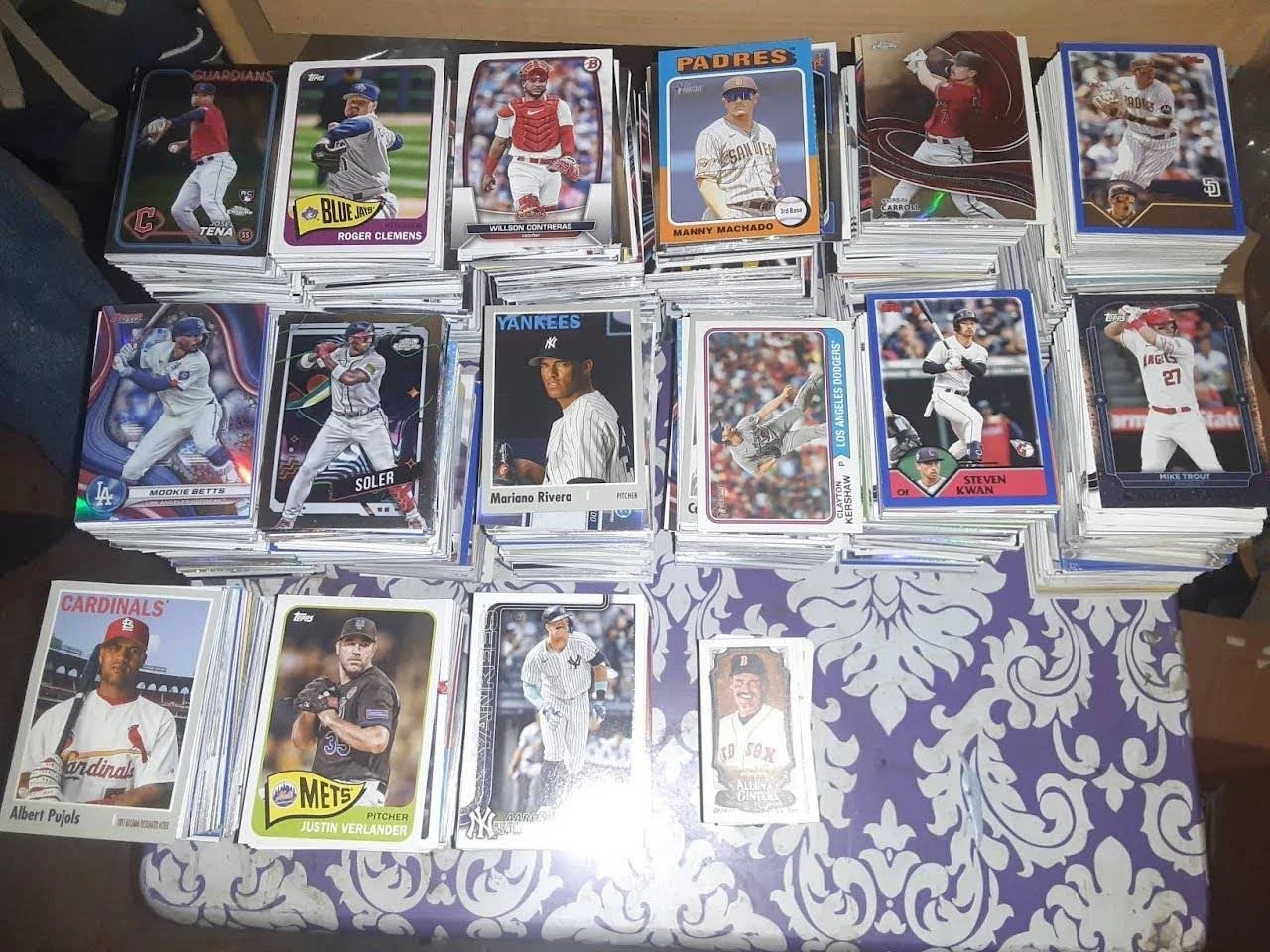 3,000 Collection of Baseball, Basketball, and Football Cards - photo 3