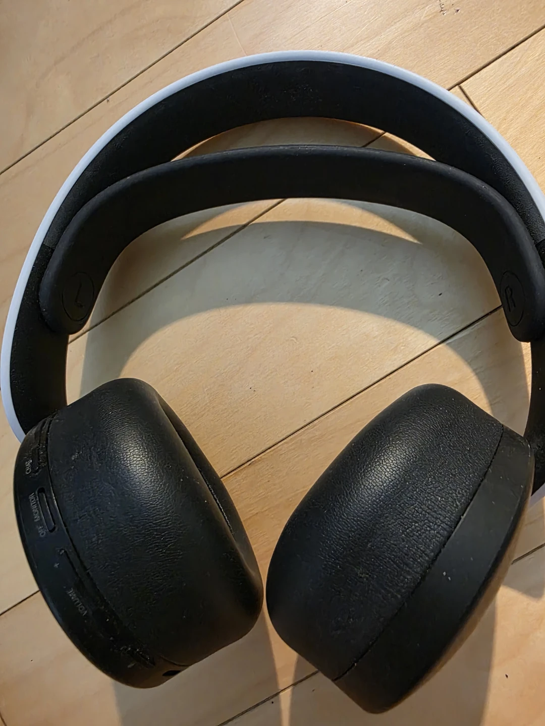 Sony PlayStation Pulse 3D Wireless Headset $60 - photo 2