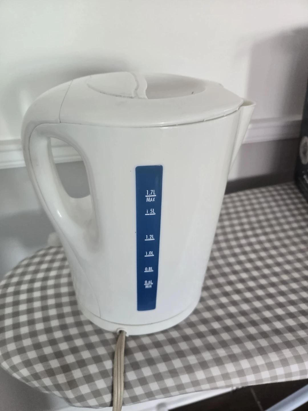 Proctor Silex 1.7L Cordless Electric Kettle - photo 2