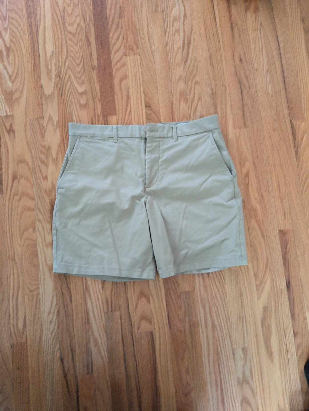 Gap Khaki Shorts ⚽