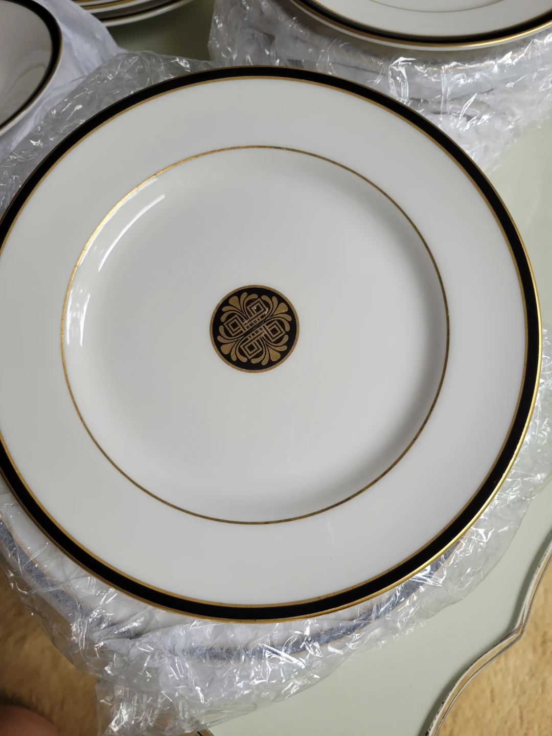 Royal Doult 5x6pc Setting Oxford Black + Teapot, Sugar & Creamer - photo 2