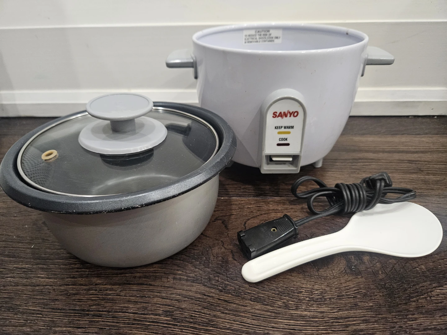 Sanyo Rice Cooker - photo 2