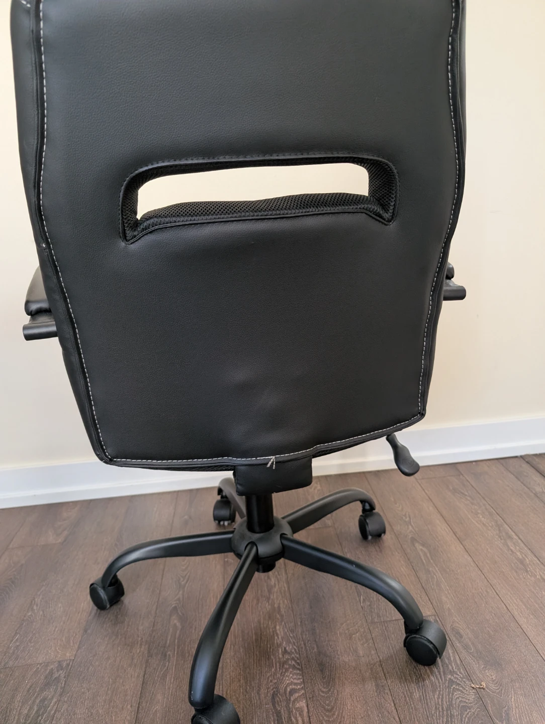 Black and White Gaming Office Chair - photo 2