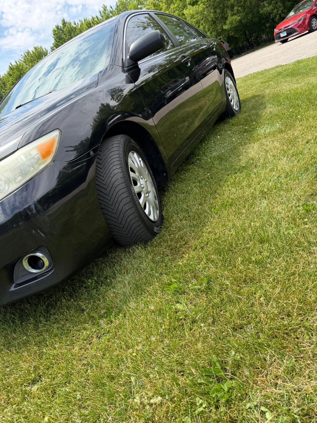 Toyota Camry 2011 - photo 2