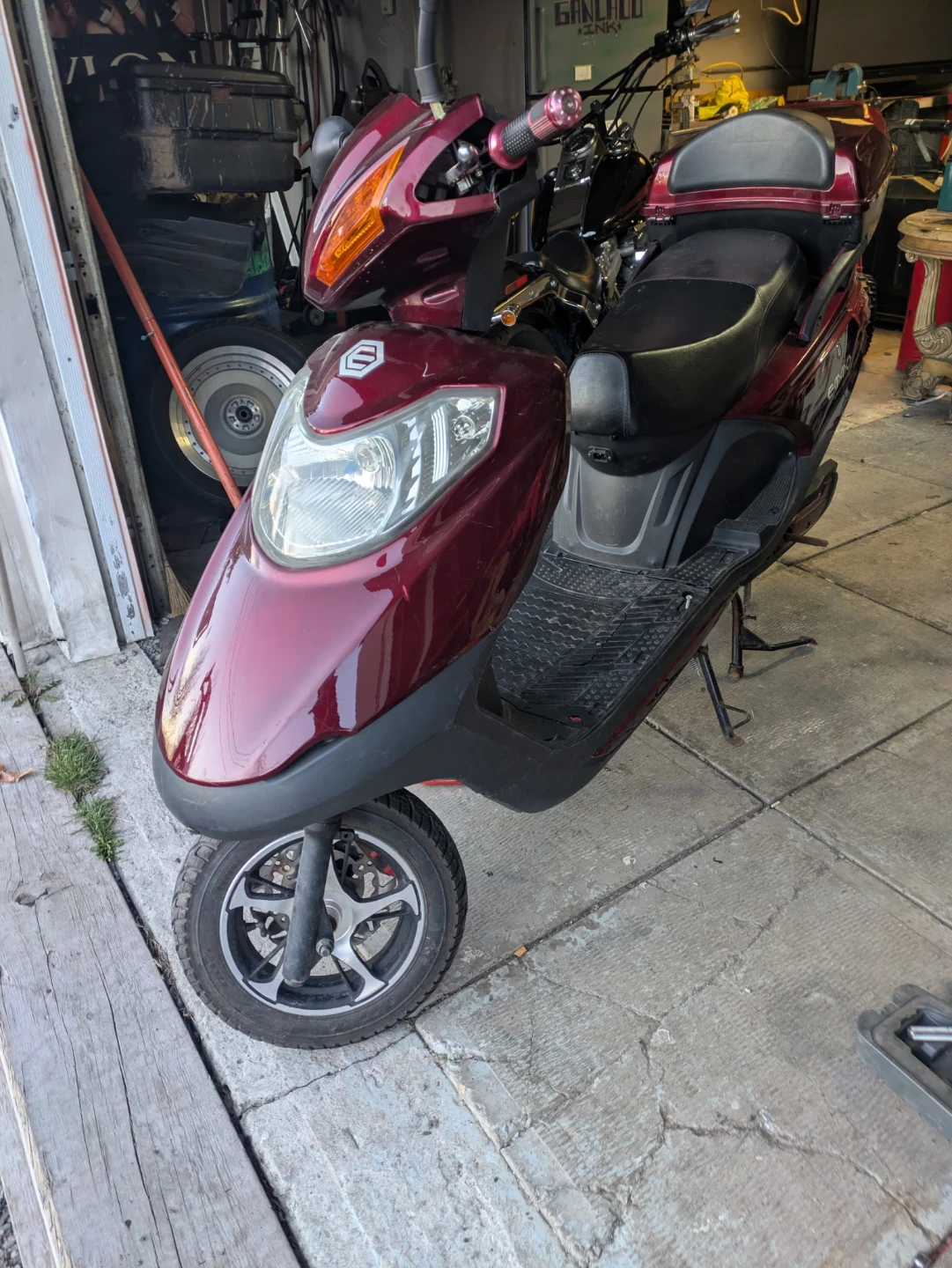 Emmo electric scooter/ moped
