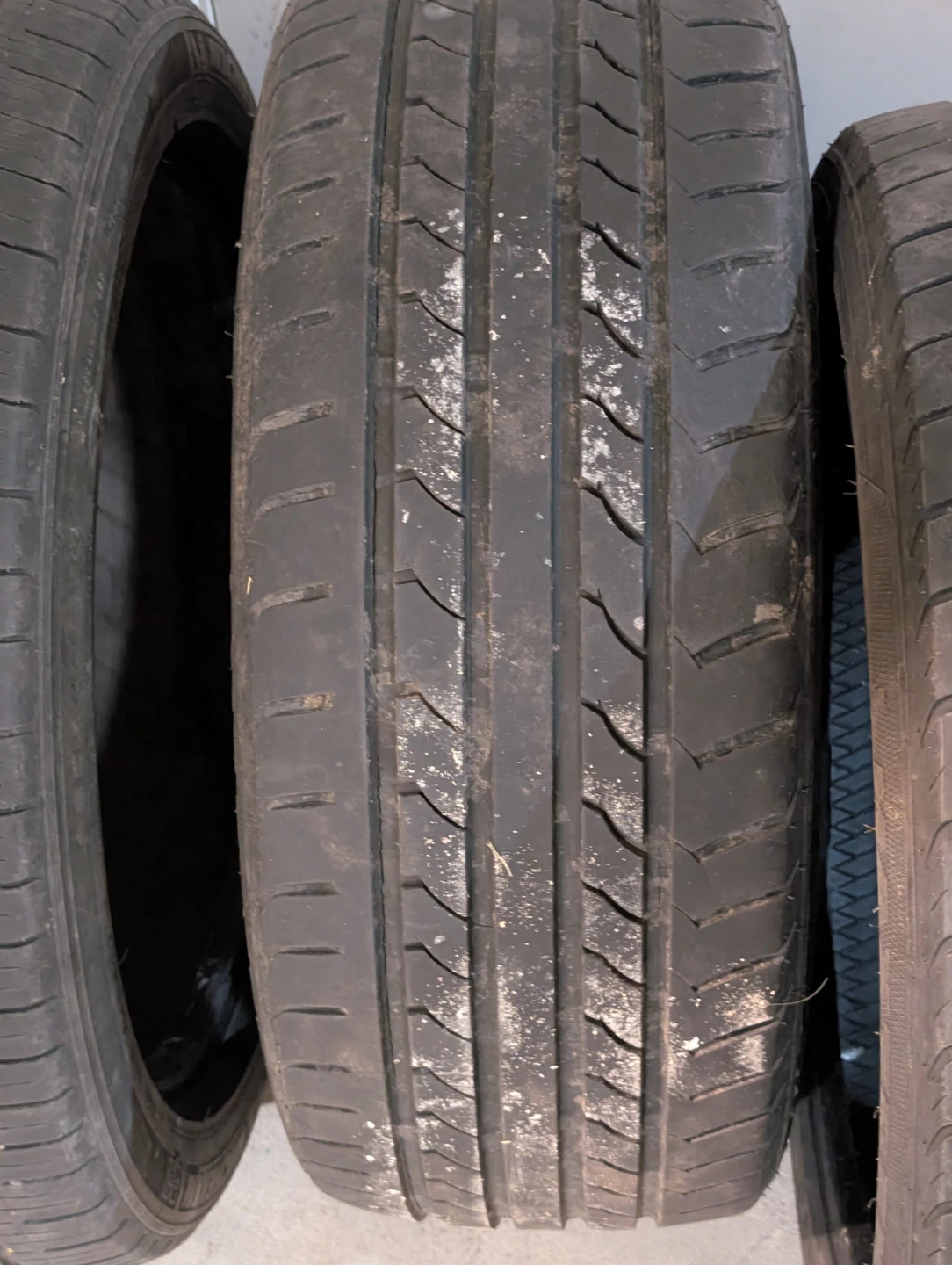 245/45 R18 Michelin & Maximus M1 Tires - photo 4