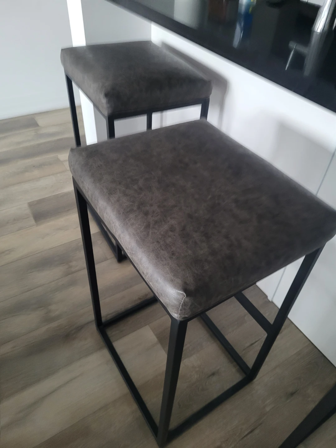 Set of 3 modern bar stools - photo 3