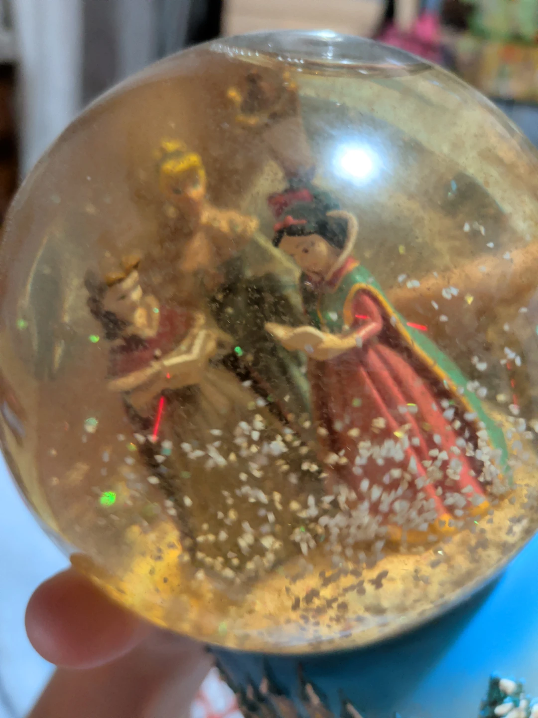 Disney Snow Globe Princesses Castle - photo 4