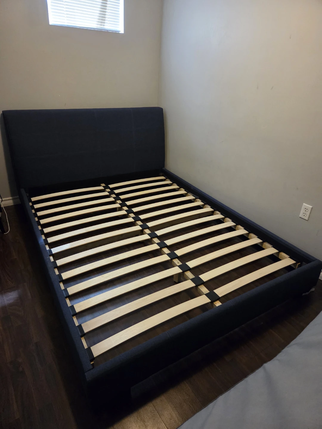 Structube Denice Queen bed