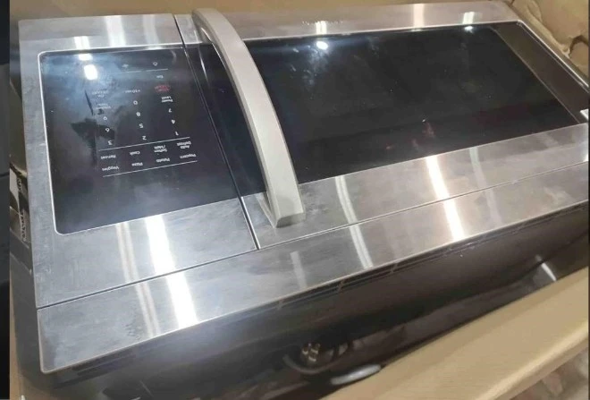 Samsung Over-the-Range Microwave - photo 3
