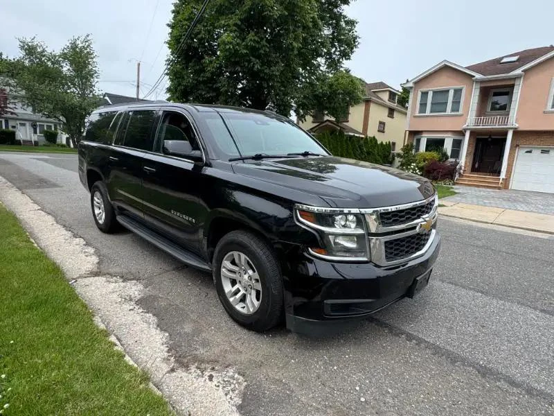 2919 CHEVROLET SUBURBAN 1500 LT AWD - photo 3