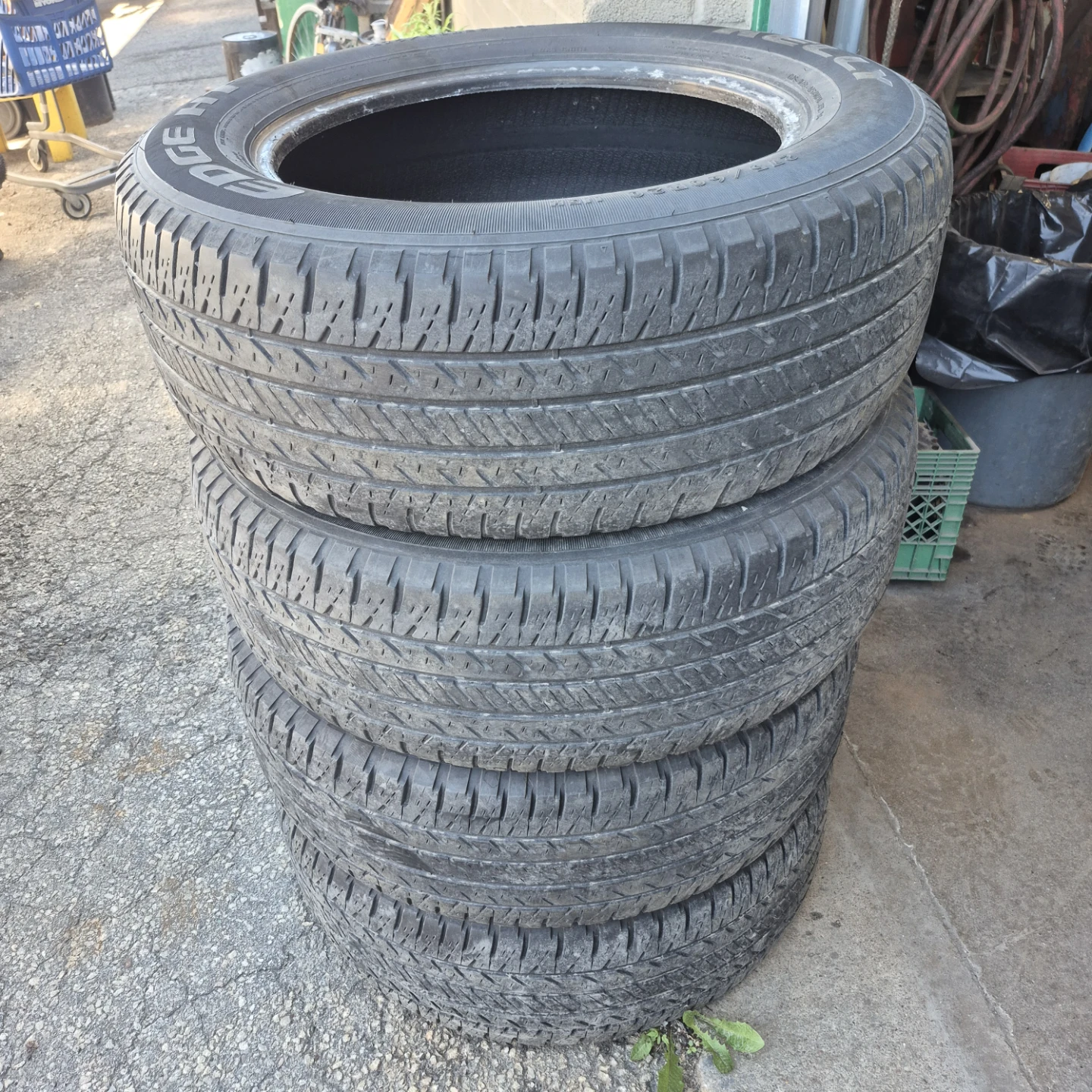 Kelly Edge HT  275/60R20 Tires - Set of 4