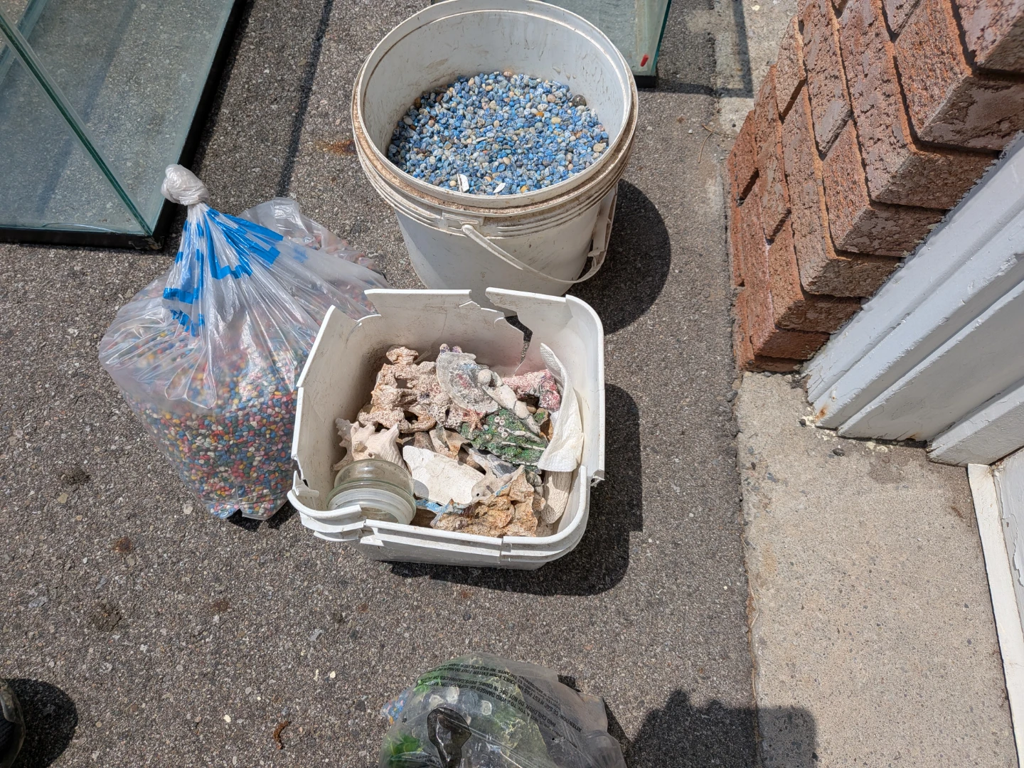 Two Glass Aquariums with Gravel and Decorations - photo 3