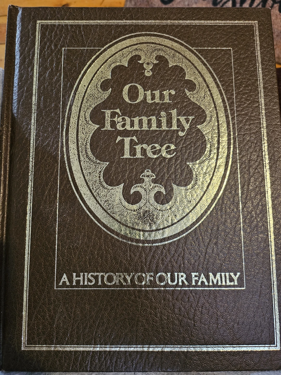 Our Family Tree: A History of Our Family Blank Book