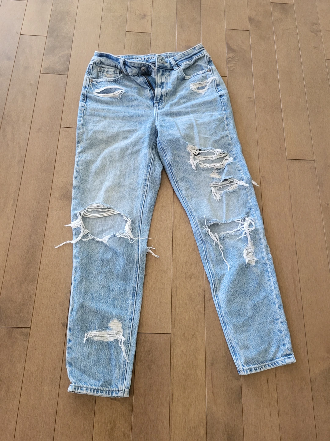 American Eagle Ripped Mom Jeans