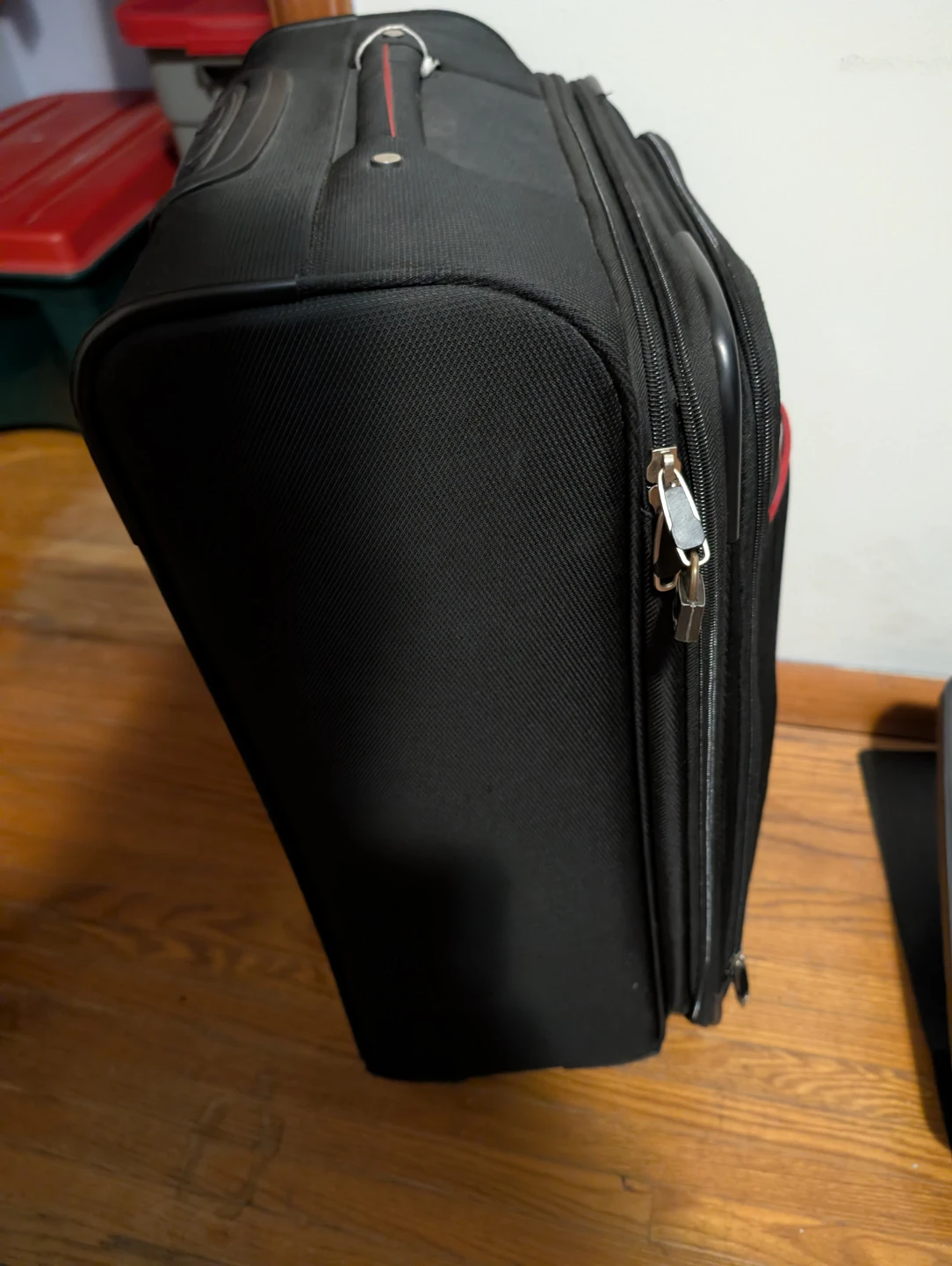 Black VIA Rail Canada Suitcase - photo 4