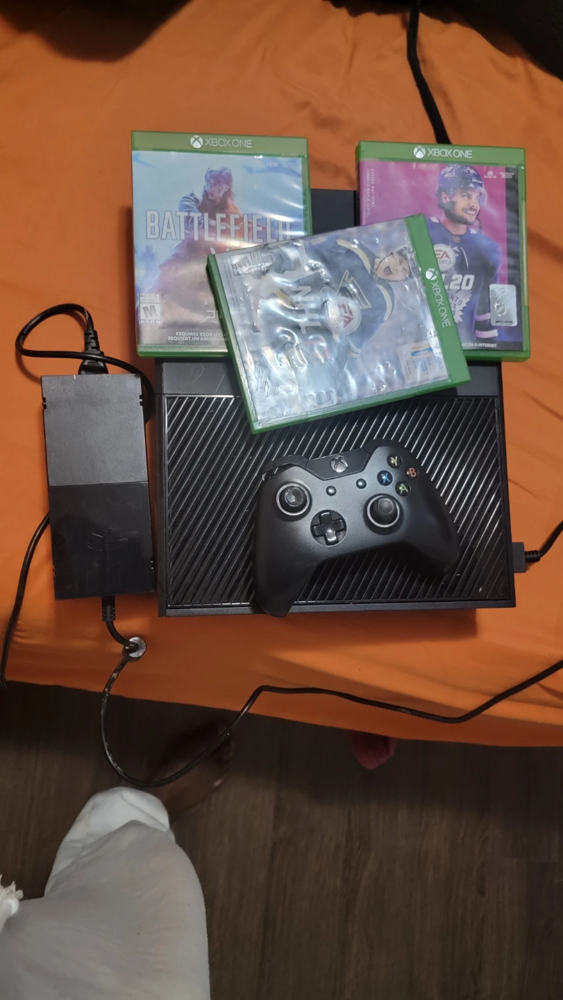 Xbox One Console with Controller and Games - photo 2