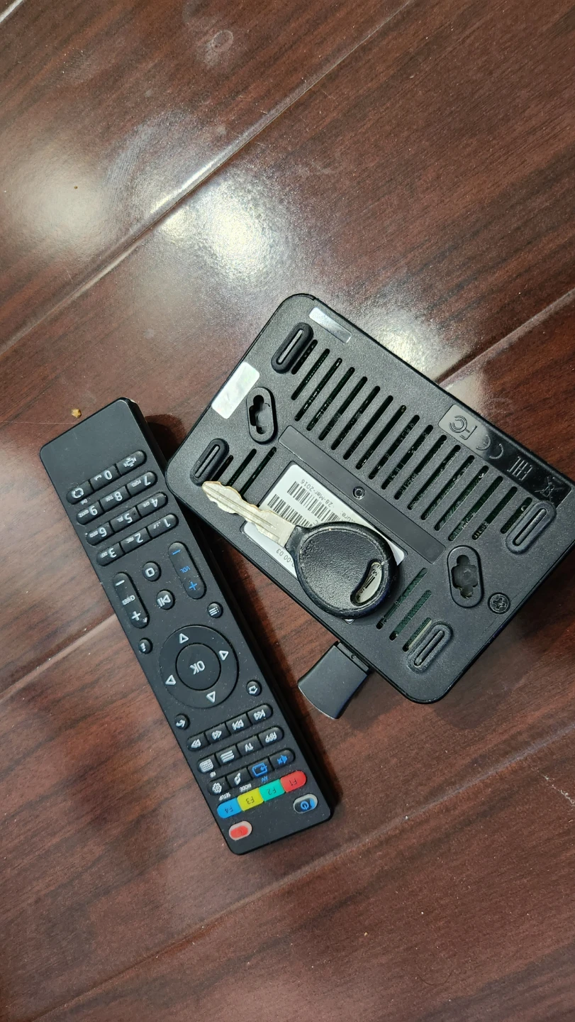IP TV Box with Remote - photo 2