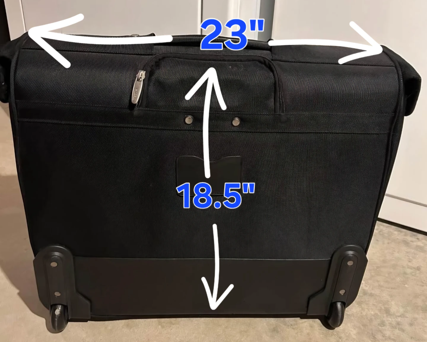 Rolling Suit/Garment Bag. Soft Case.  Embark Black 40". - photo 2